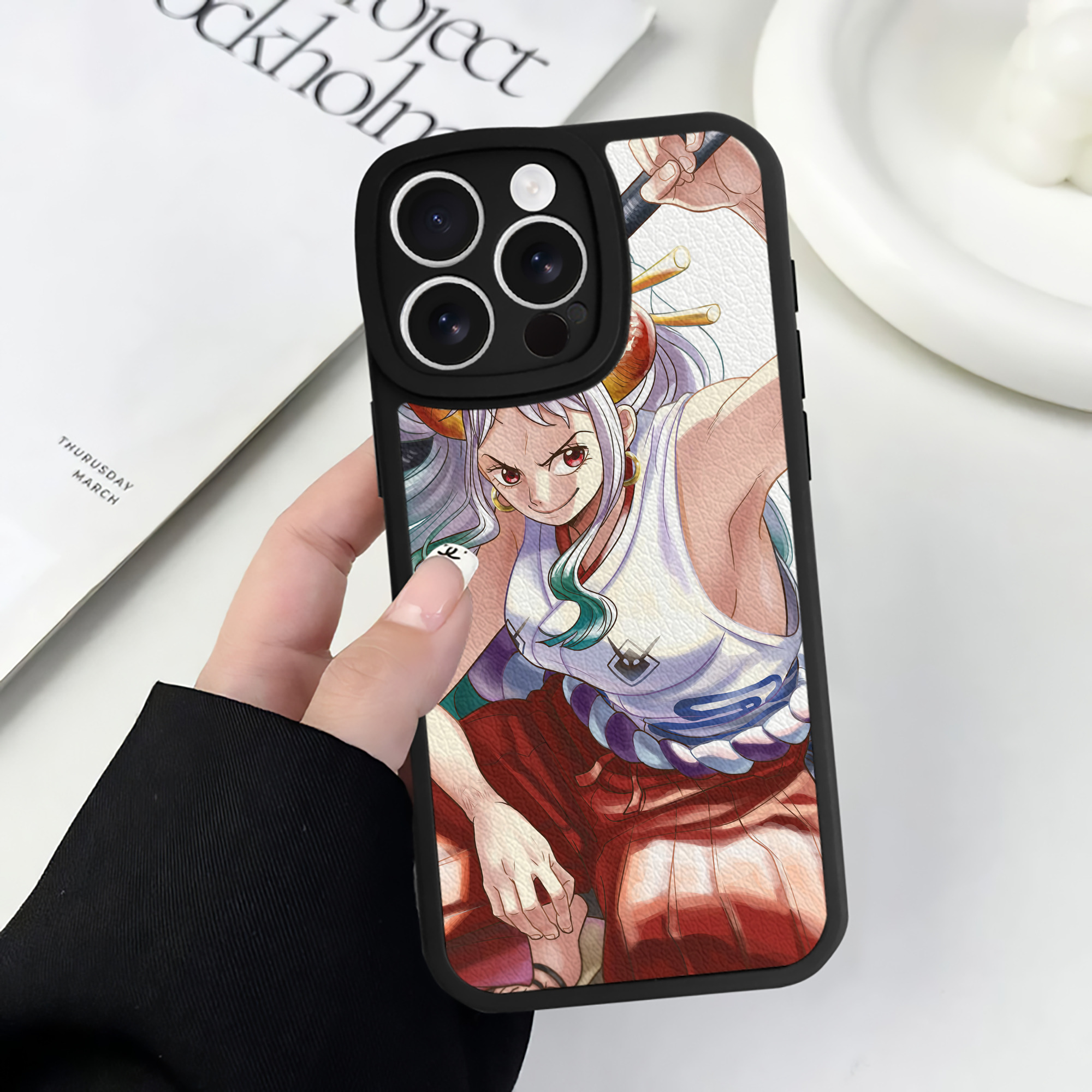 （画像用） ワンピース ONE PIECE 【iPhone 16シリーズ対応】シリコンスマホケース（レザー調） 材質：シリコン